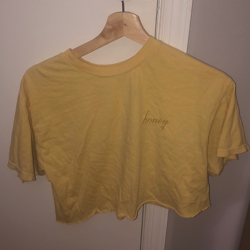 brandy melville honey crop top!!🐝🐝